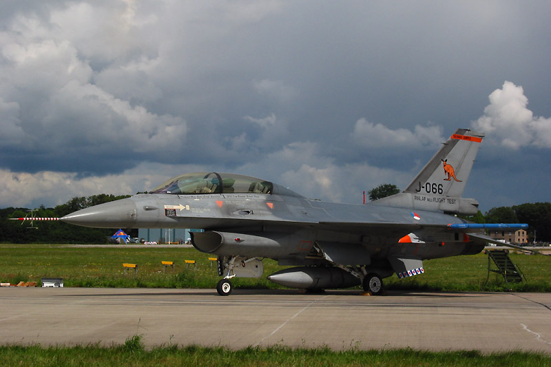 F-16 RNAF